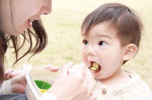 Top 7 sách ăn dặm hay nhất giúp mẹ nuôi trẻ mạnh khỏe