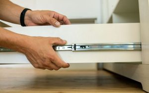 ưu điểm của ray trượt ngăn kéo