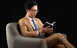 Tạo dáng với kiểu ngồi