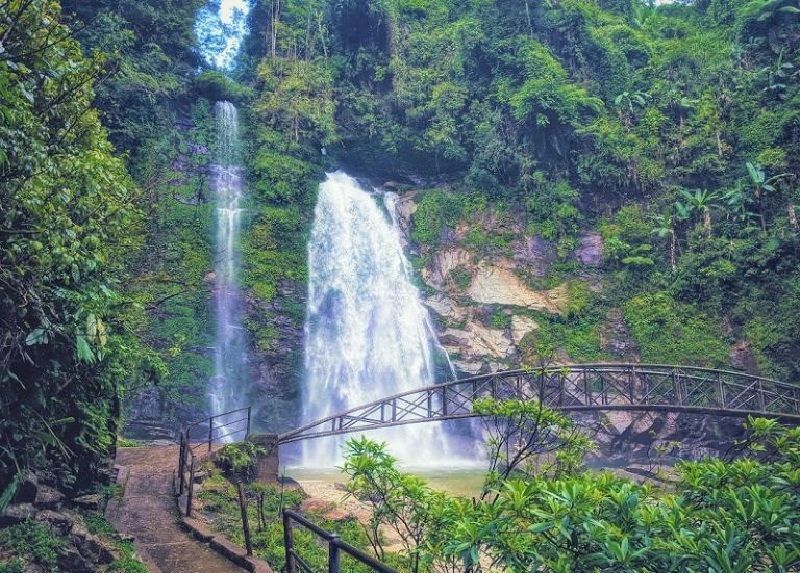 Ghé thăm thác Tiên nổi tiếng